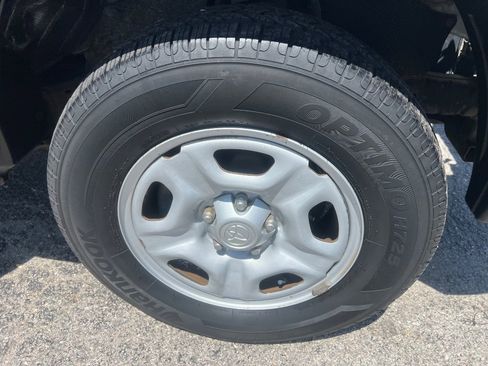 Used 2009 Toyota Tacoma w/ SR5 Package RWD image 27