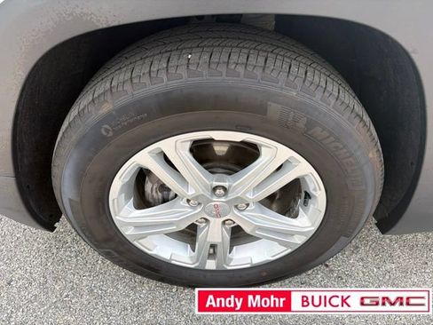 Used 2024 GMC Terrain SLE FWD image 16
