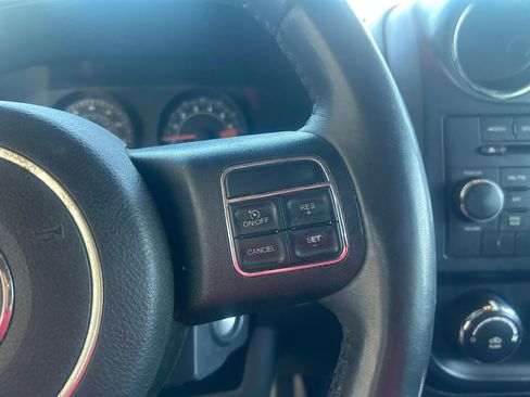 Used 2017 Jeep Patriot Latitude image 17