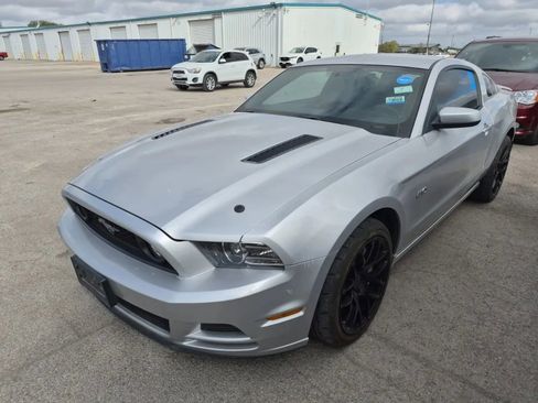 Used 2013 Ford Mustang GT image 3