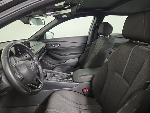 Used 2025 Honda Accord Sport image 12