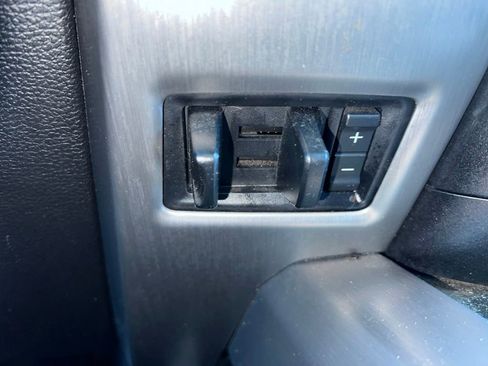 Used 2015 Ford F150 Platinum w/ Equipment Group 701A Luxury image 31