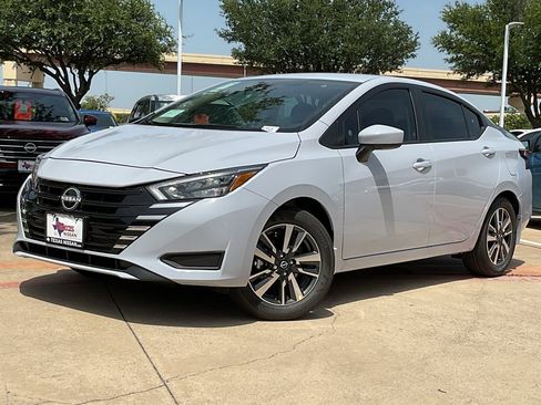 New 2025 Nissan Versa SV w/ Trunk Package image 2