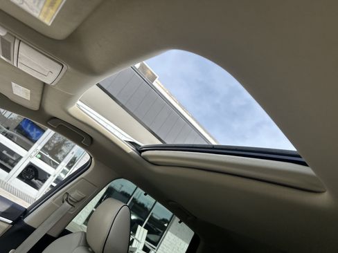 Used 2017 Acura MDX SH-AWD w/ Advance Package image 11