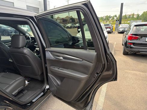 Used 2023 Cadillac XT6 Sport w/ LPO, ONYX Package AWD/4WD image 40