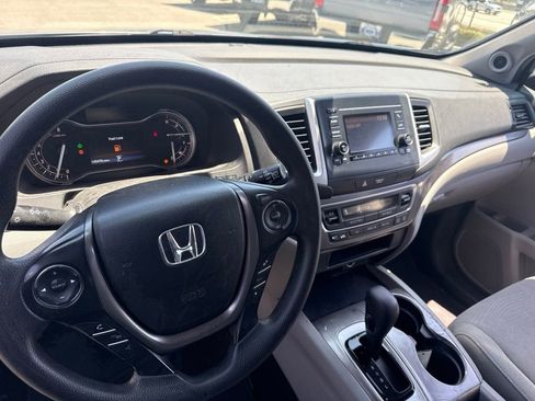 Used 2016 Honda Pilot LX image 9