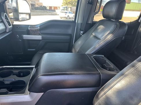 Used 2019 Ford F250 Lariat w/ Tow Technology Bundle image 24