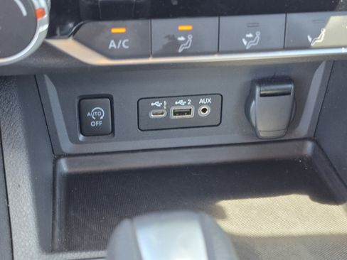 Used 2025 Nissan Sentra SV FWD image 31