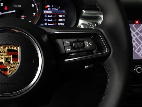 Certified 2026 Porsche Macan AWD/4WD image 26