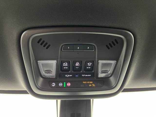 Used 2023 Chevrolet Traverse Premier w/ Redline Edition AWD/4WD image 35