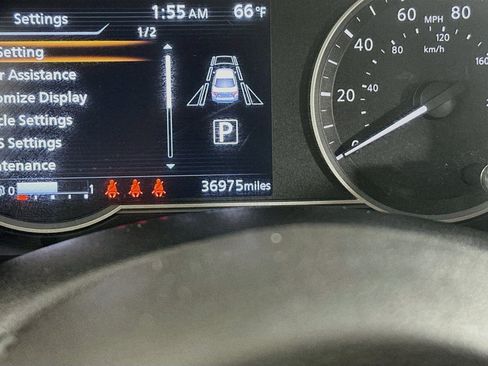 Used 2025 Nissan Versa SV FWD image 19