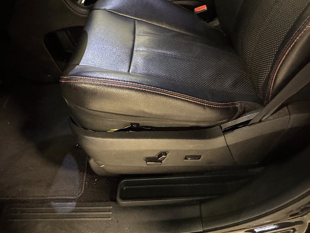 Used 2014 Dodge Grand Caravan R/T w/ Trailer Tow Group FWD image 16