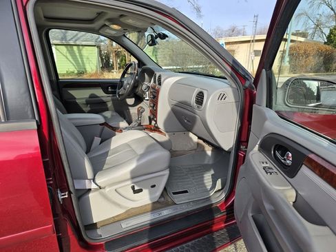 Used 2006 GMC Envoy Denali image 13