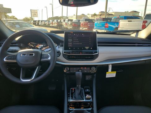 New 2026 Jeep Compass Limited image 8