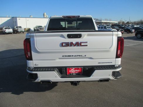 Certified 2022 GMC Sierra 1500 Denali image 6