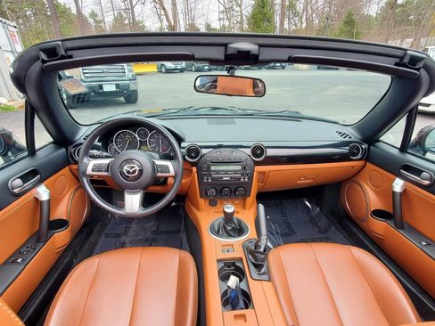 Used 2007 MAZDA MX-5 Miata Grand Touring w/ Premium Pkg image 14