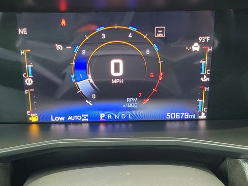 Used 2023 Chevrolet Colorado Trail Boss w/ Technology Package AWD/4WD image 27