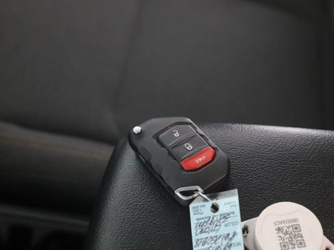 Used 2024 Jeep Wrangler Unlimited Sport AWD/4WD image 19
