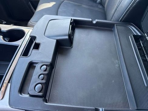 Used 2015 RAM 1500 Laramie w/ Convenience Group AWD/4WD image 19