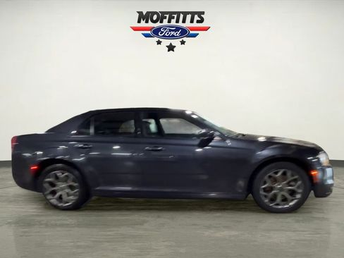 Used 2017 Chrysler 300 S w/ 300S Premium Group AWD/4WD image 6