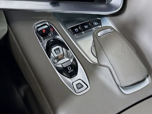 Used 2025 Chevrolet Corvette Z06 RWD image 17