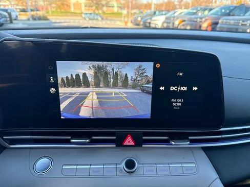 Certified 2025 Hyundai Elantra Limited image 20