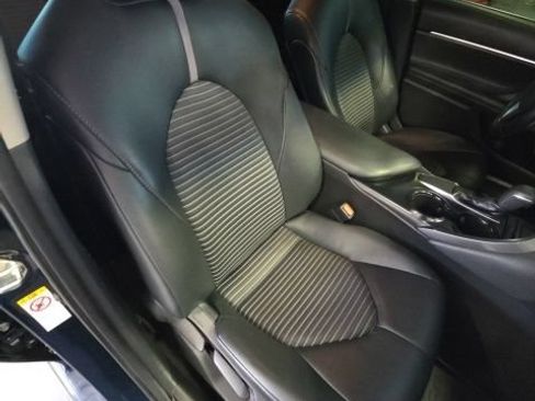 Used 2019 Toyota Camry SE FWD image 23