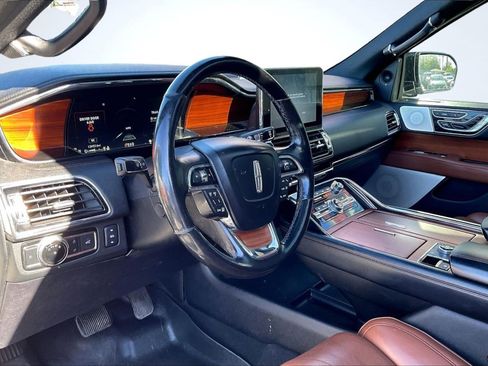 Used 2018 Lincoln Navigator L Reserve w/ Technology Package image 14