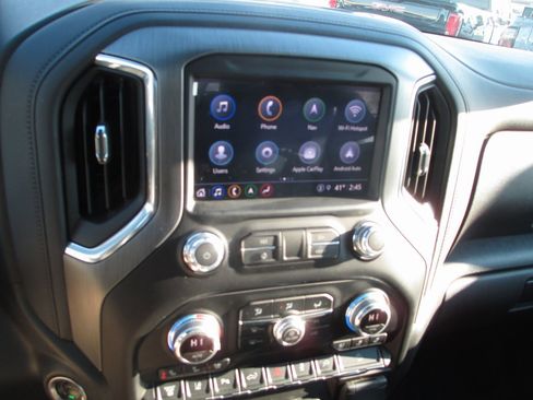 Used 2022 GMC Sierra 3500 Denali w/ Denali Ultimate Package image 31