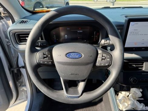 Used 2025 Ford Maverick XL w/ Equipment Group 102A AWD/4WD image 17