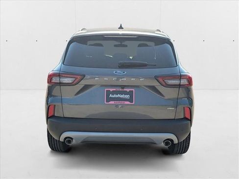 New 2025 Ford Escape SE image 8