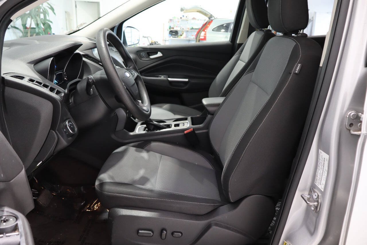 Used 2019 Ford Escape SE FWD image 15