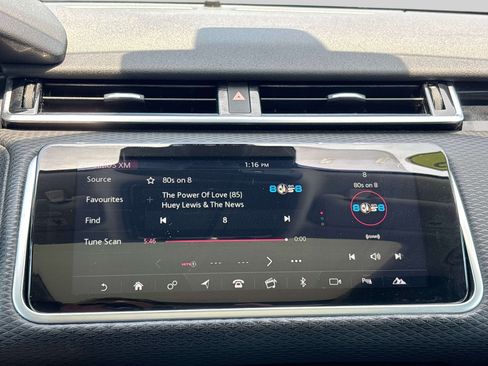 Used 2018 Land Rover Range Rover Velar S AWD/4WD image 30