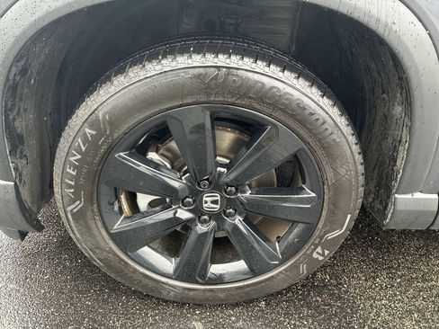 Used 2025 Honda Pilot Black Edition image 34