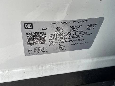 Used 2025 Buick Enclave Preferred FWD image 10
