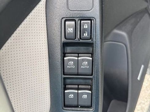 Used 2018 Subaru Forester 2.5i Limited image 12