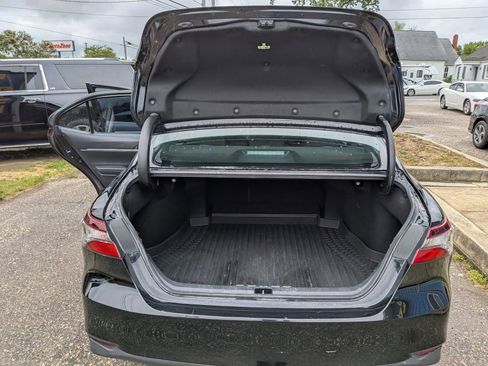 Used 2021 Toyota Camry LE FWD image 24