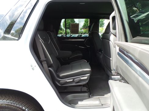 Used 2026 Cadillac Escalade Sport w/ LPO, ONYX Package AWD/4WD image 40