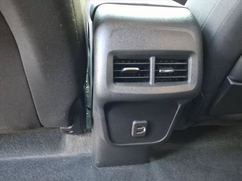 Used 2024 GMC Terrain SLE w/ Driver Convenience Package AWD/4WD image 27