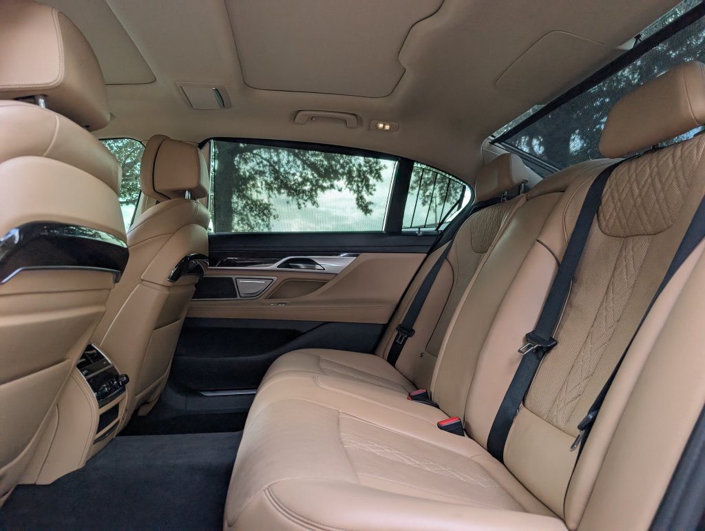 Used 2016 BMW 750i xDrive AWD/4WD image 13