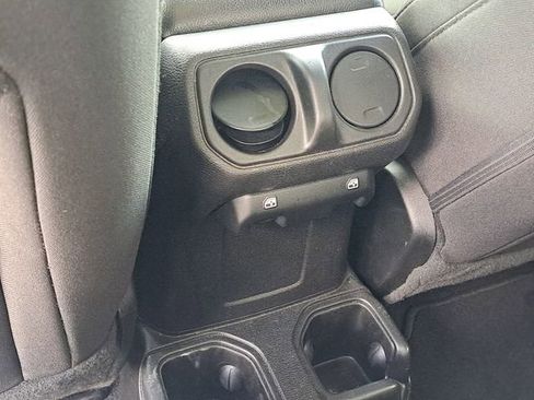 Used 2023 Jeep Gladiator Sport image 20