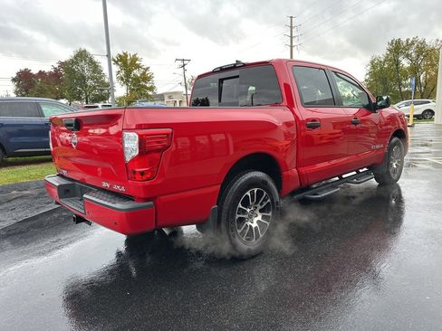 Used 2024 Nissan Titan SV w/ Accessory Utility Package image 6