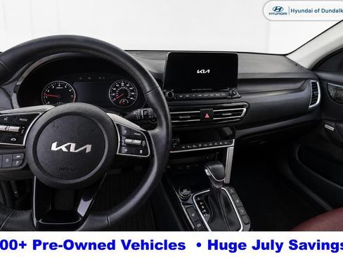 Used 2022 Kia Seltos SX w/ Sunroof Package AWD/4WD image 14