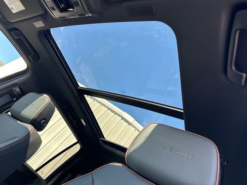 New 2026 GMC Yukon XL AT4 w/ AT4 Premium Package image 31