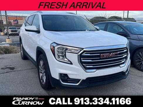 Used 2023 GMC Terrain SLT image 1