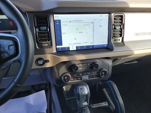 Used 2024 Ford Bronco Wildtrak image 16