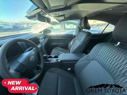Used 2026 Toyota Camry LE w/ Convenience Package FWD image 10