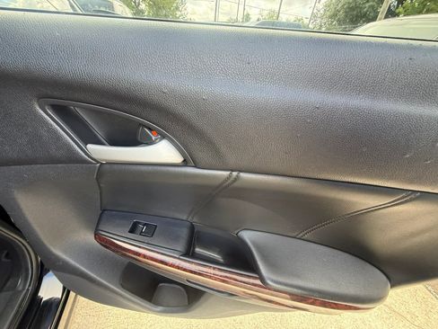 Used 2011 Honda Crosstour EX-L image 22