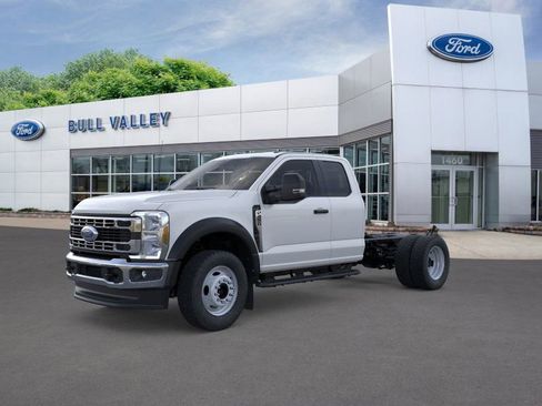 New 2026 Ford F450 XL w/ XL Chrome Package image 3