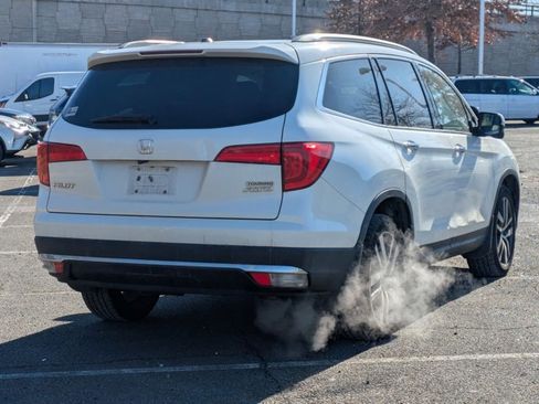 Used 2017 Honda Pilot Touring image 5